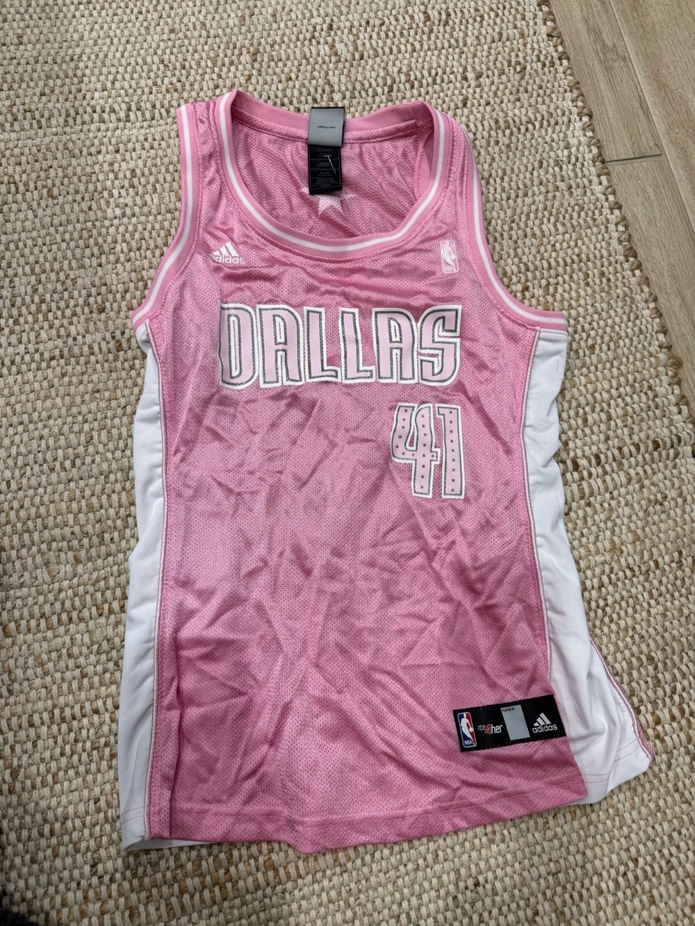 Vintage Adidas NBA 4 Her Dallas Mavericks Dirk Nowitzki Pink Jersey Small